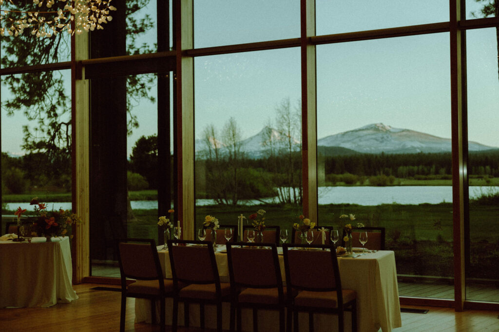mountain view through wedding venue window at black butte ranch in bend oregon 