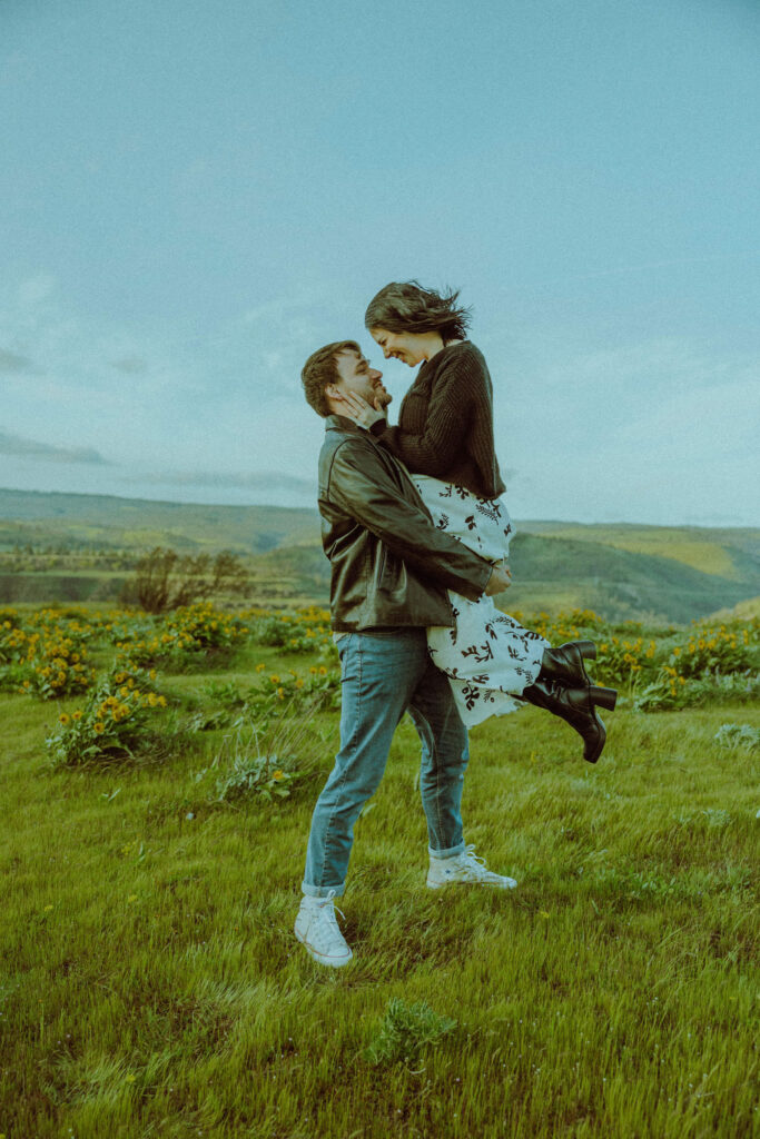 engaged couple at their oregon engagement session on the gorge