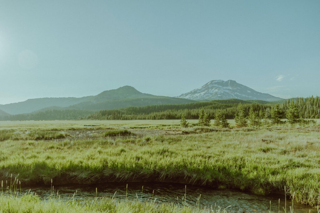 best bend oregon elopement location sparks lake with view of south sister