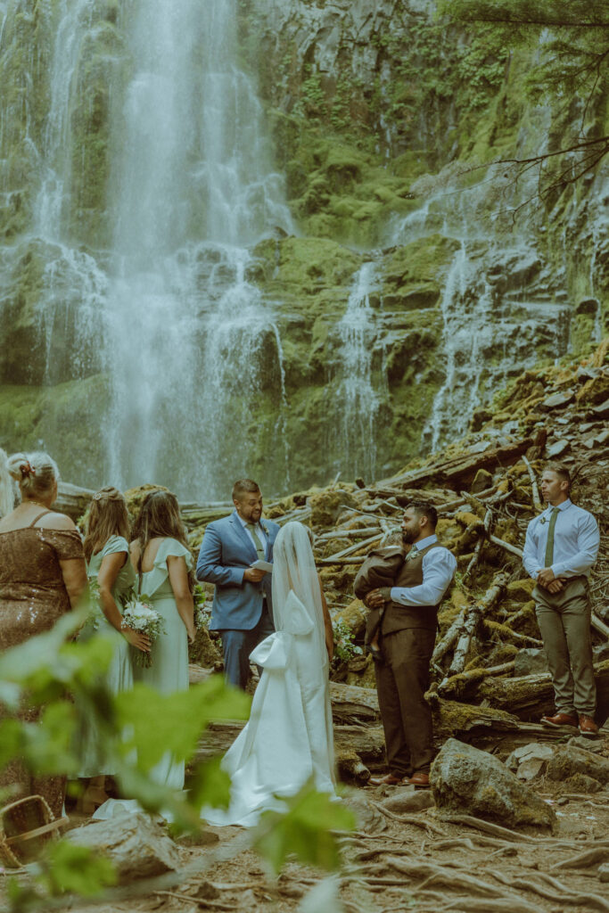 proxy falls elopement ceremony in bend oregon