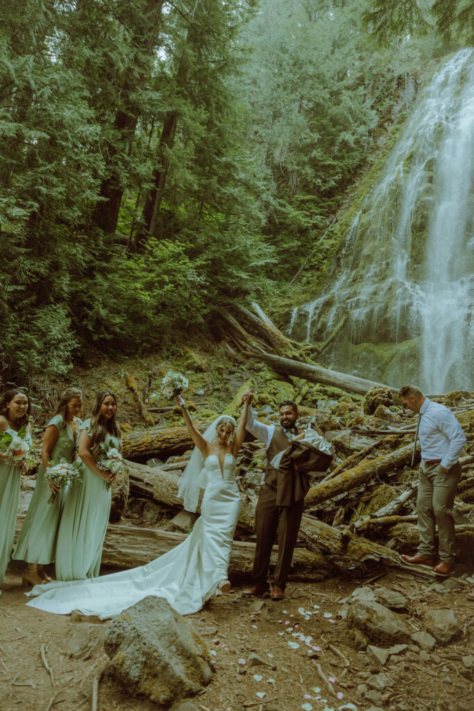 proxy falls elopement ceremony in bend oregon