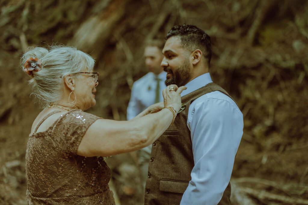 proxy falls elopement ceremony in bend oregon