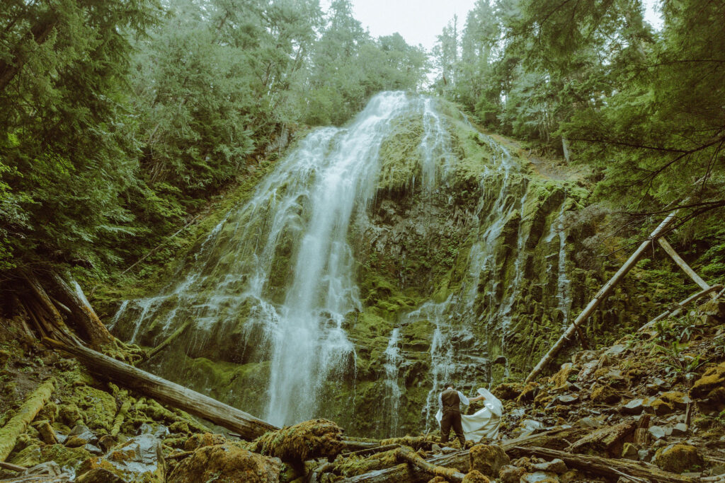 proxy falls elopement ceremony in bend oregon