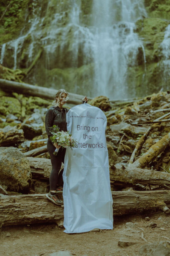 proxy falls elopement ceremony in bend oregon