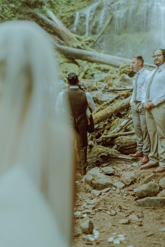 proxy falls elopement ceremony in bend oregon