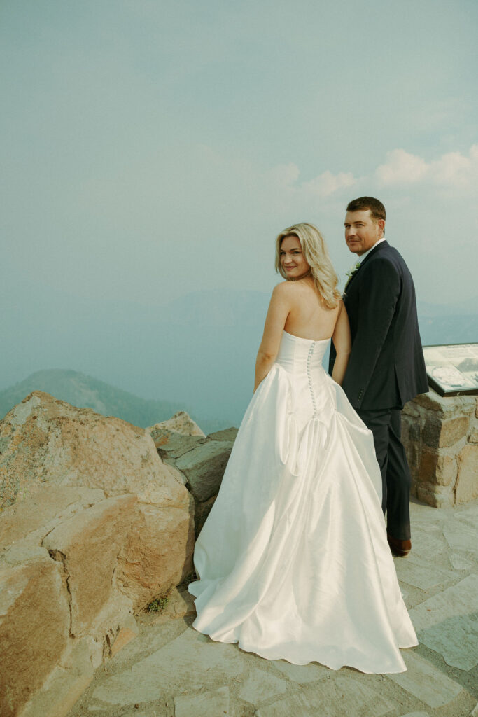 elopement portraits at watchman tower crater lake oregon 