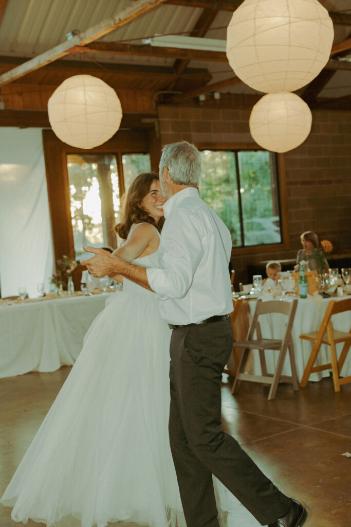 daddy daughter dance at mt pisgah arboretum wedding in oregon 
